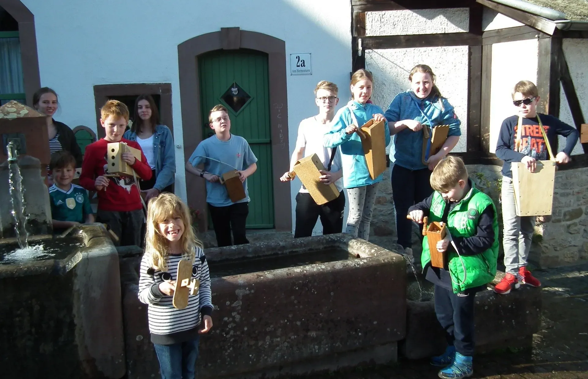 Jugendliche bei traditionellen Festen in Kerpen